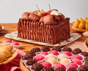 Sodiê Doces, de Águas Claras, lança oferta especial de bolos para a Copa da Mundo