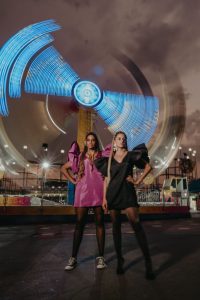 Onda oitentista: a estética disco está de volta!