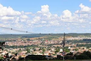 Governo trabalha em novos bairros e na regularização de 24 mil imóveis