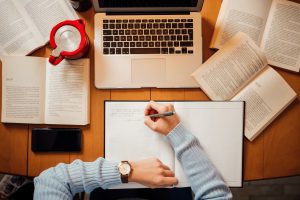 Dicas para conciliar estudos para concurso com as festas de fim de ano