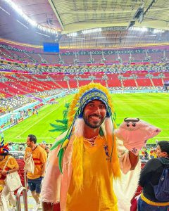 Brasileiro bate recorde ao assistir a todos os jogos da Copa do Mundo no Catar
