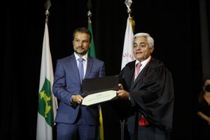 Ibaneis Rocha é diplomado para novo mandato pelo TRE-DF