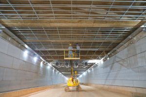 Placas de cimento garantem funcionamento do sistema de exaustão do túnel
