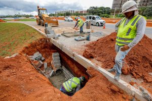 Parte superior do Viaduto do Sudoeste ganha sistema de drenagem