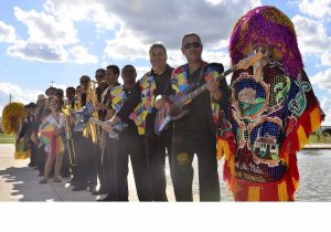 Grupo Marafreboi faz bailinho de Carnaval no DF Plaza