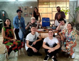 Exposição Coletivo deColagem reúne trabalhos de 14 colagistas do DF
