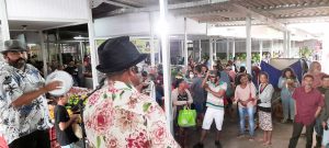 Cantadores e forrozeiros animam o fim de semana em três regiões