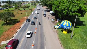 Campanha educativa alerta para cuidados no trânsito durante a folia