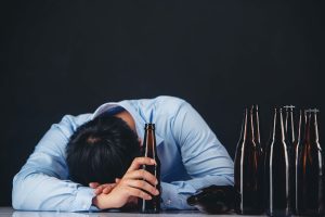 Dia da ressaca: prejuízos podem ser evitados antes mesmo da bebedeira