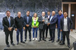 Servidores do GDF terão reajuste salarial de 18%