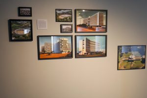 Exposição criada com inteligência artificial moderniza construção da cidade
