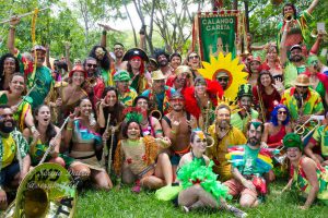 Véspera de feriado tem carnaval no Setor Bancário Sul