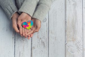 Abril Azul traz ações de conscientização sobre o autismo