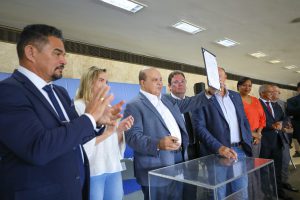 Reajuste de 18% para servidores públicos é sancionado
