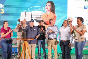 Na AgroBrasília, GDF regulariza área equivalente a 827 campos de futebol