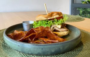 Dia do Hambúrguer: Horta Cozinha Criativa lança cardápio especial
