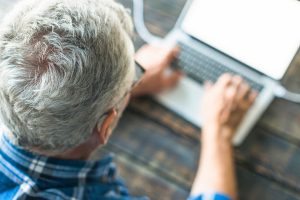 Sem etarismo: pessoas com mais de 50 anos ocupam maior parte dos cargos de liderança no mercado de TI