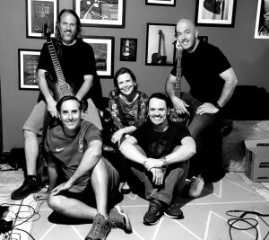 Dr Pardal faz show em homenagem a Legião Urbana no Espaço Renato Russo