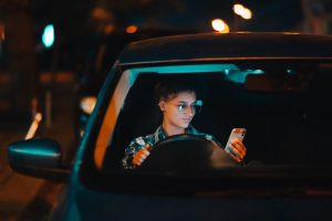 Aumentam ações de combate ao uso do celular ao volante