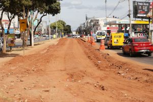 Avenida Principal do Paranoá recebe novo pavimento
