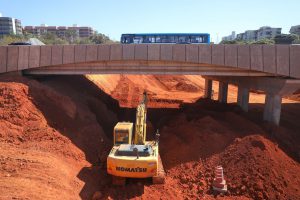 Com viadutos prontos, obras na Epig avançam para o Sudoeste