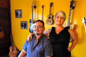 Happy Hour com jazz e música sertaneja na Costelaria Gaúcha Small Farm