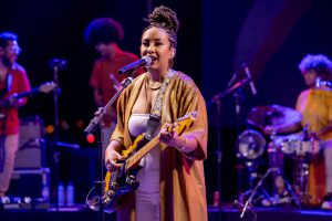 Rota Natural da Corona leva show de Letícia Fialho e atividades gratuitas à Concha Acústica