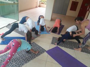 Yoga e vivências com a natureza estão entre as atividades de férias do Espaço Renato Russo