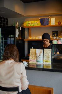 O Dispensário traz para Brasília marcas nacionais de produtos terpenados