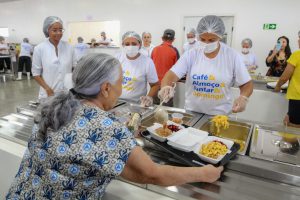 Restaurantes comunitários oferecem preço baixo e alto valor nutricional