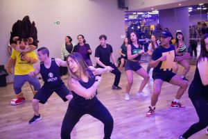 Rede Alpha Fitness oferece circuito gratuito de atividade física no Pátio Brasil