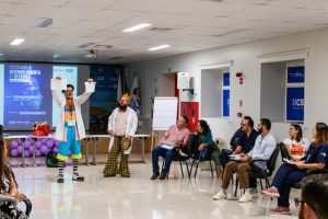 Equipes do HCB recebem treinamento lúdico para garantir a comunicação