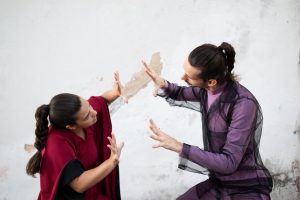 Teatro do absurdo em Brasília com a peça “Borboleta de Mármore”