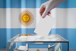 Eleições na Argentina: como uma possível vitória de Javier Milei pode afetar a relação  do país com o Brasil