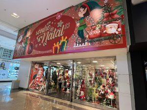 Conjunto Nacional recebe loja temática de Natal