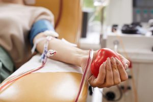 Dia Nacional do Doador de Sangue: saiba quais benefícios o ato traz para a saúde do coração