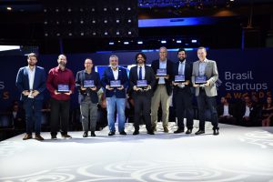Brasil Startups Awards premia 21 soluções inteligentes e abre espaço para polos de inovação de todo o país