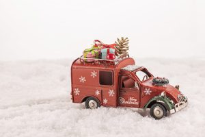 Ônibus é transformado em casa do Papai Noel