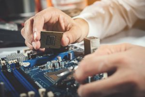 Confira dicas para não ser enganado na hora de levar o computador para análise técnica
