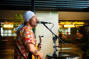 Em show gratuito, Alan Bê canta o melhor do Axé Music no Conjunto Nacional