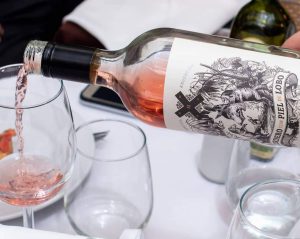 Que tal montar uma adega em casa com vinhos bons e acessíveis?