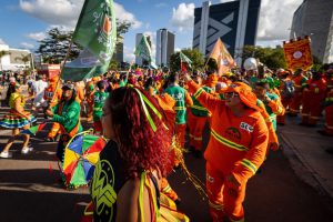 Blocos mais limpos do Carnaval 2025 serão premiados nesta sexta-feira (21)
