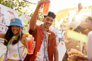 Entenda a importância de se hidratar durante os dia de folia