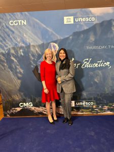 Consultora de estilo dos famosos faz presença marcante na Semana de Moda em Paris