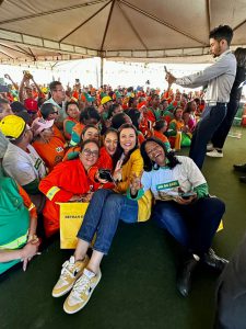 Dia da Mulher: Marcela Passamani faz roda de conversa com varredoras da Sustentare Saneamento