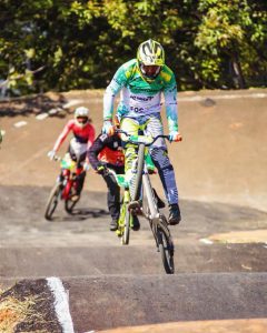 Adrenalina e Técnica na pista: Campeonato Brasiliense de BMX movimenta a cidade