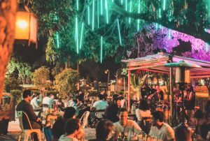 Samba da Tia Zélia e Samba Atrevido  agitam o feriado no bar Primo Pobre