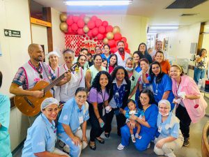 Manhã de homenagens às mães da UTI Pediátrica do HBDF