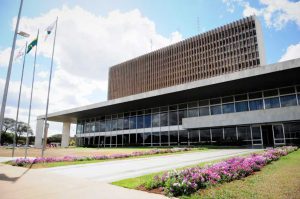 Publicada lei que altera posse de governador e deputados do DF para 6 de janeiro