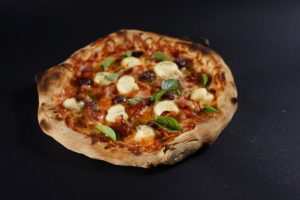 Ingredientes premium e técnicas avançadas são os destaques da Los Santos Pizza e Pão para desafiar o seu paladar